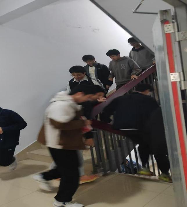 82c67365d0830b9d9b91c188c98ed83