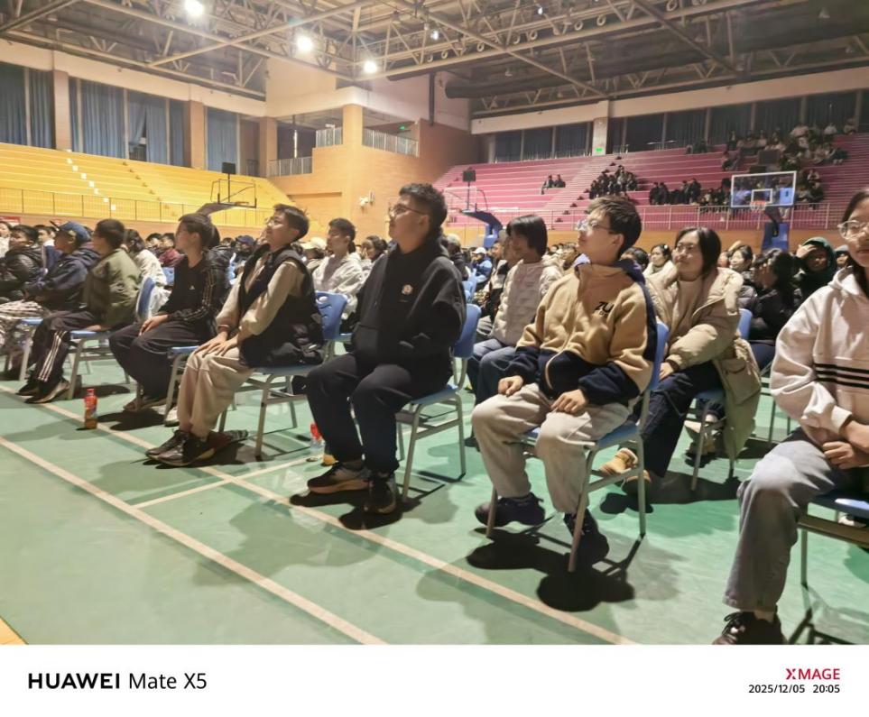 d5c689e1fb2b5b77fc1ac82b4c606dae