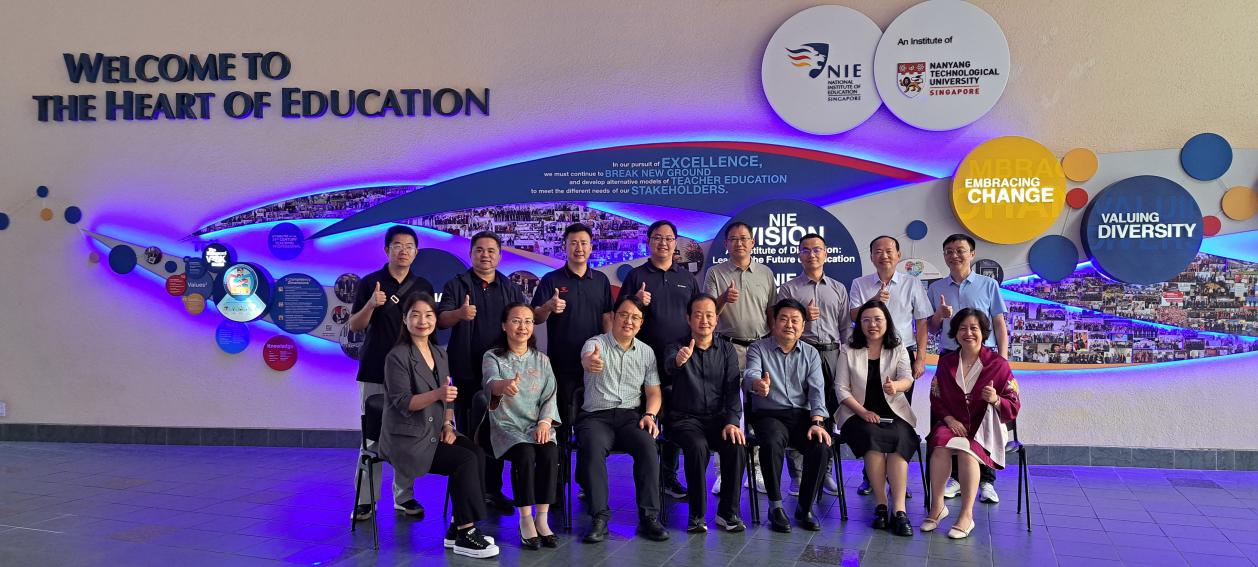 詹道勇主任参加市教育局组织的赴新加坡南洋理工大学研修团1