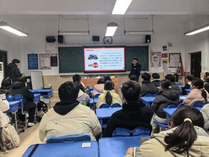 会议室里的人们

AI 生成的内容可能不正确。