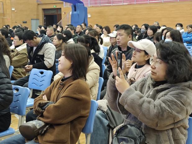 ce0399209407c602a59cfad130b6fa6