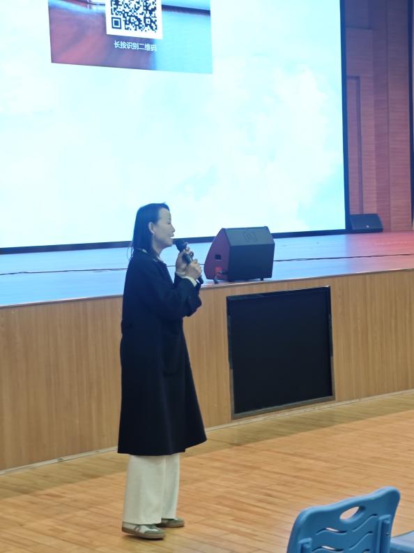 f0a93562f465f74e0e2c1008bfcb8ad