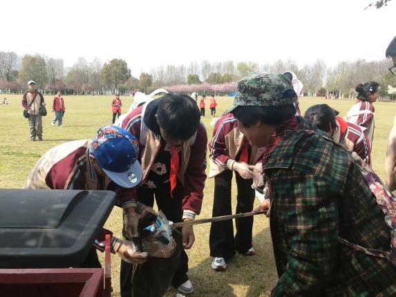 e57875b3cf4e2076db3dd4ec054b4492